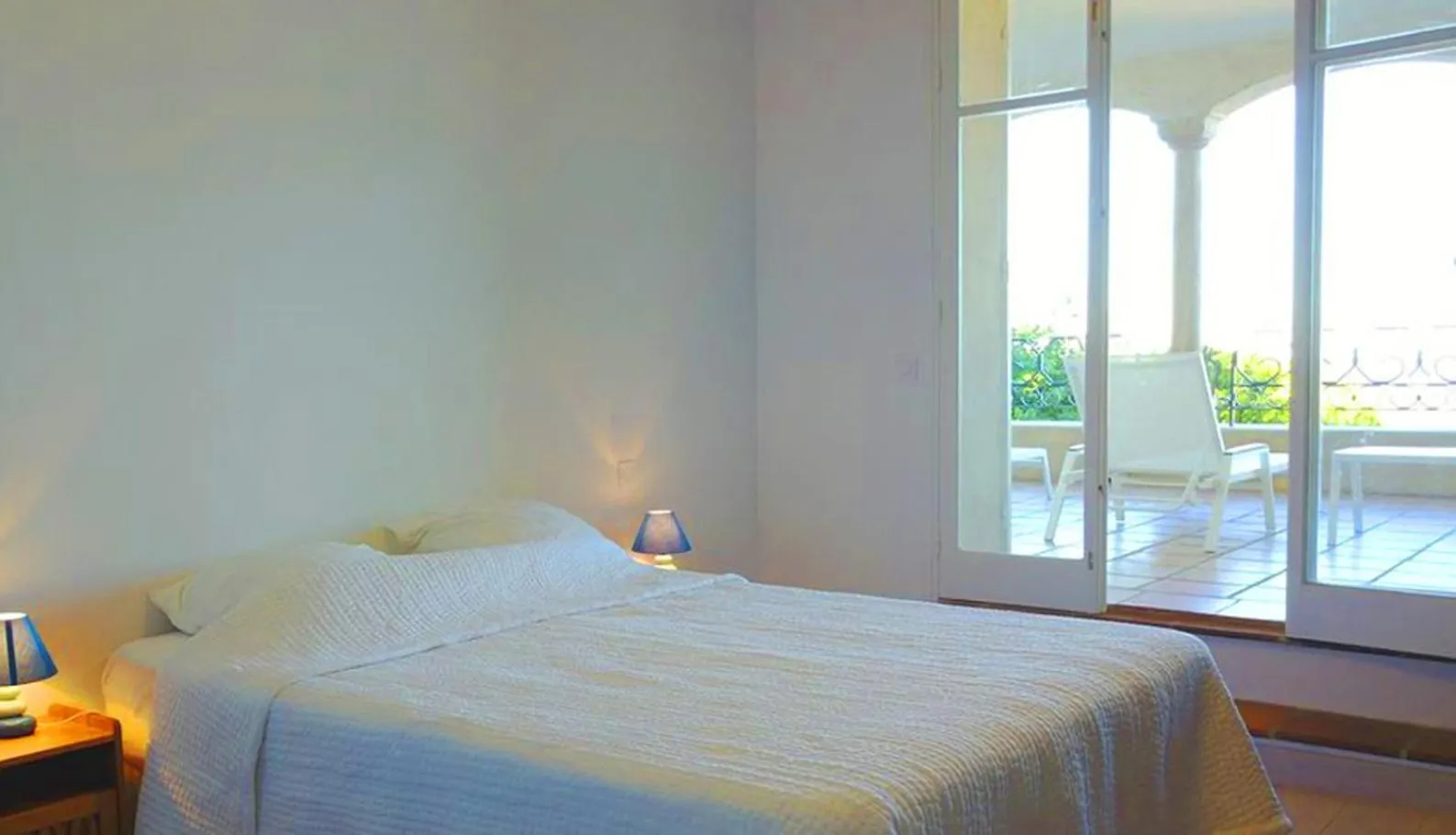 Le Chateau Des Costes Le Castellet  0*, Le Castellet (Var)